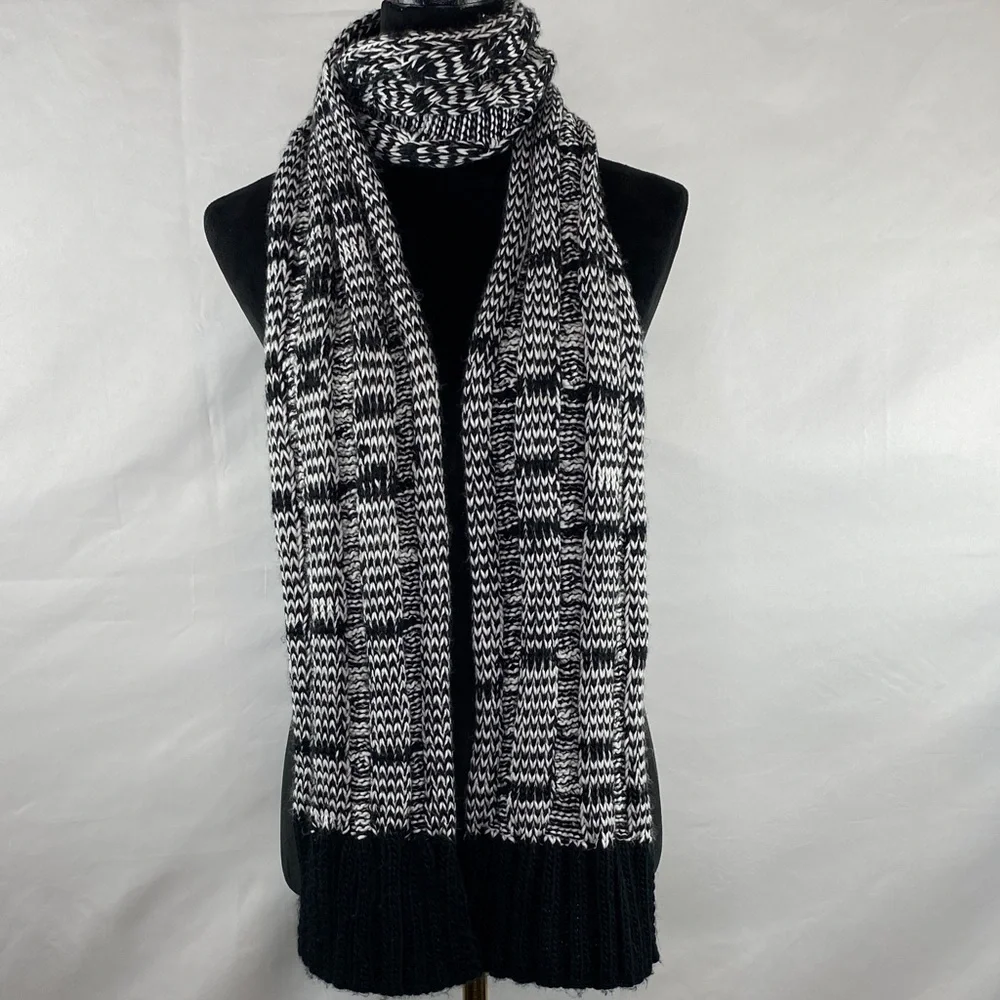 Black & White Chunky Cable-Knit Classic Scarf 80”X 8”